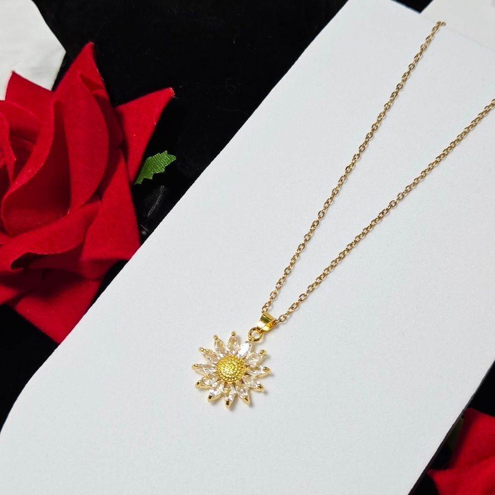 Gold Daisy Pendant Necklace | CZ Floral Sunflower-Style Stainless Steel Minimal